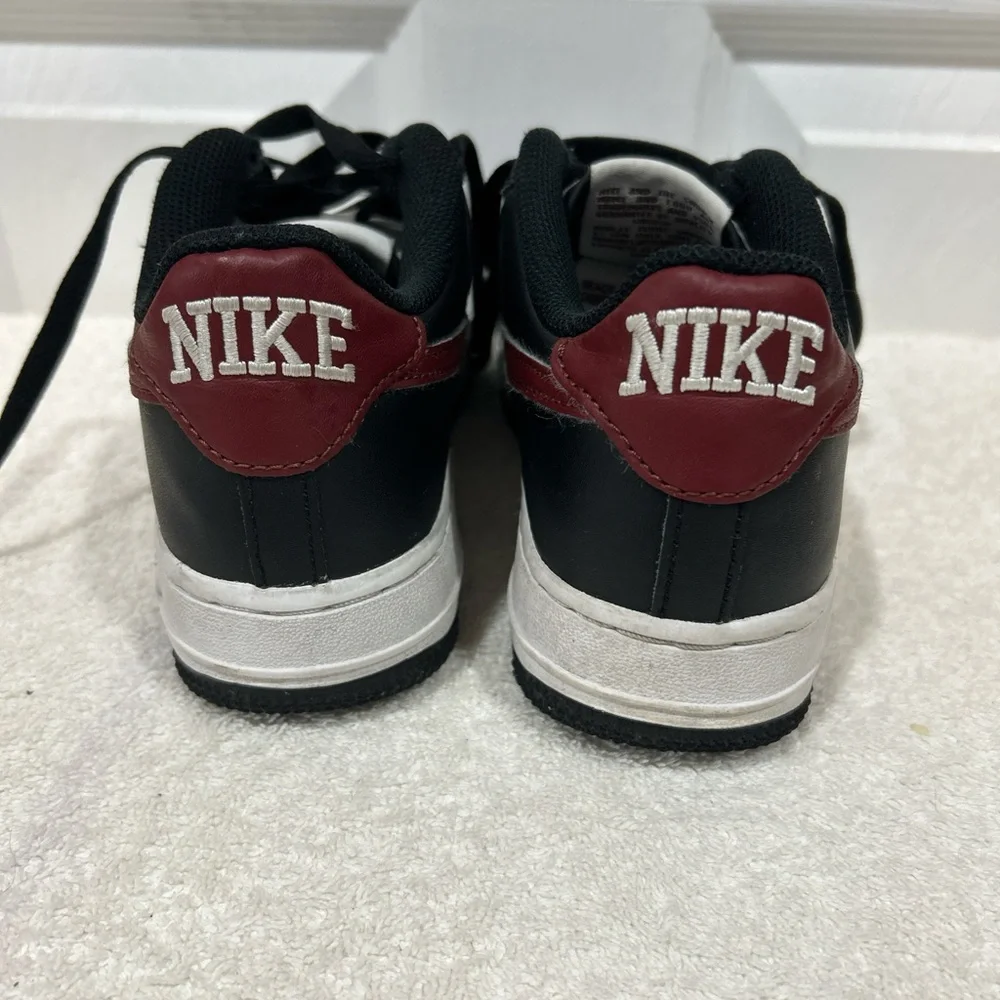 Nike Kids Black White and Maroon Low-Top Sneakers